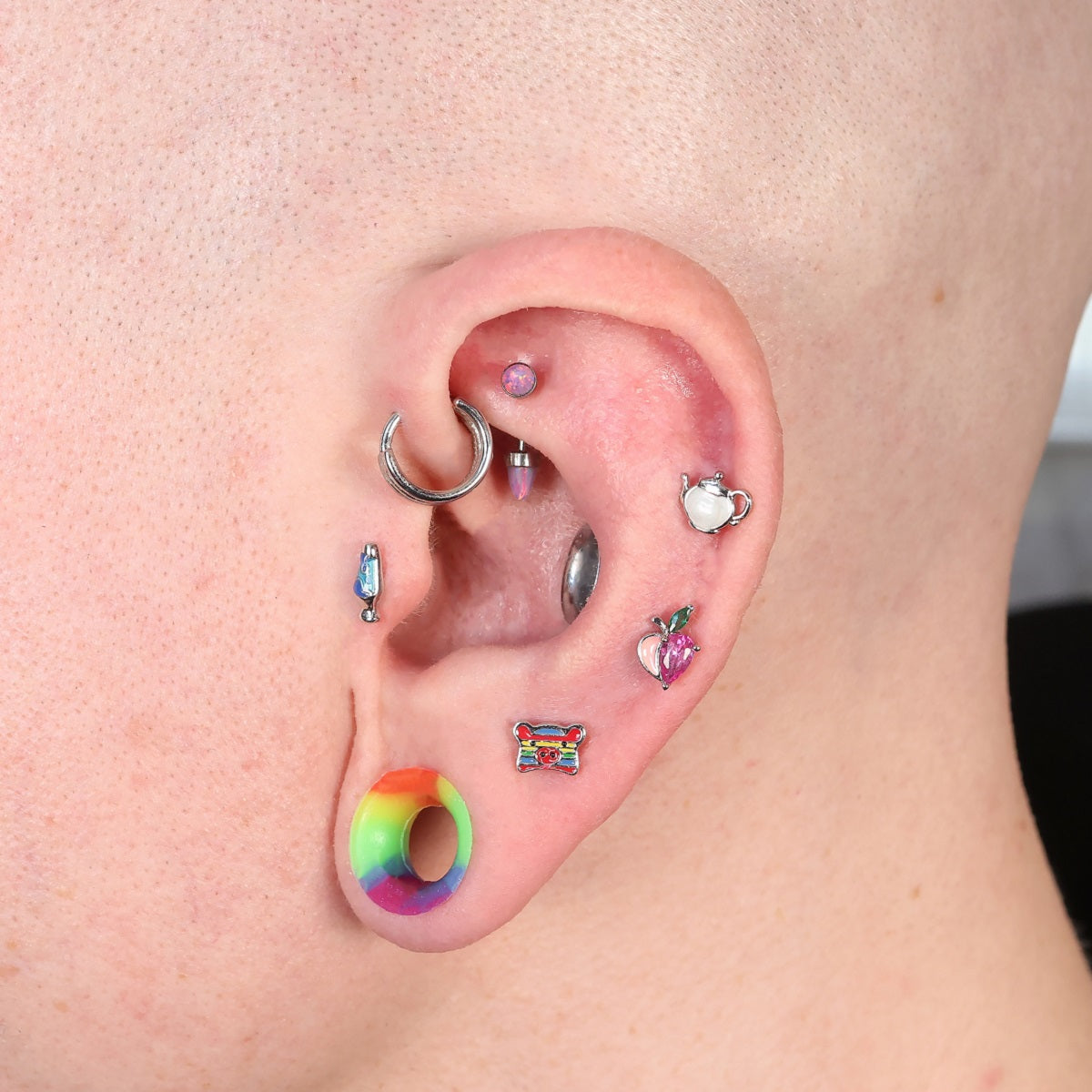 Oufer X Roly Teapot Internally Threaded Cartilage Stud