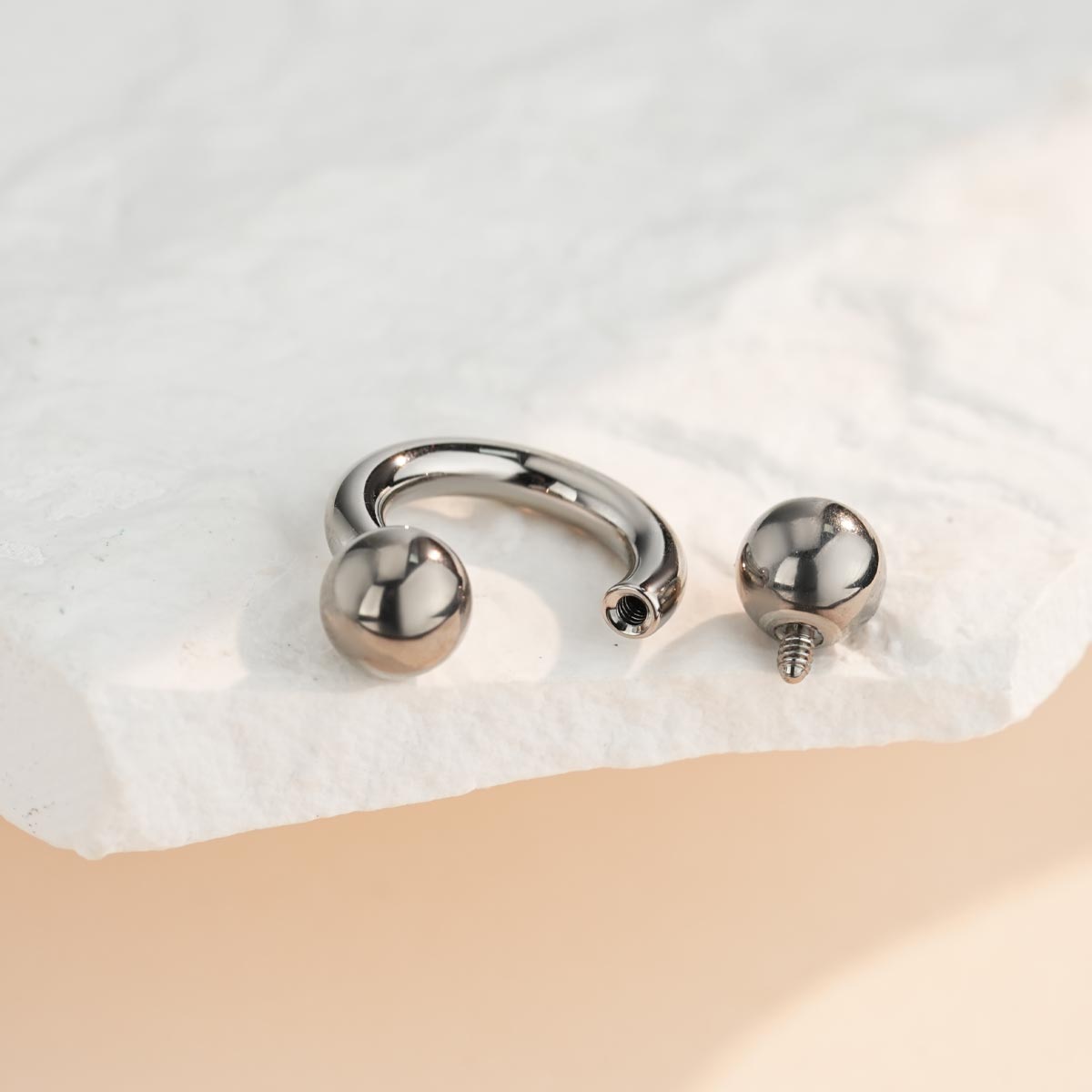 2PCS 12G Spike Ball Internally Threaded Titanium Septum Ring