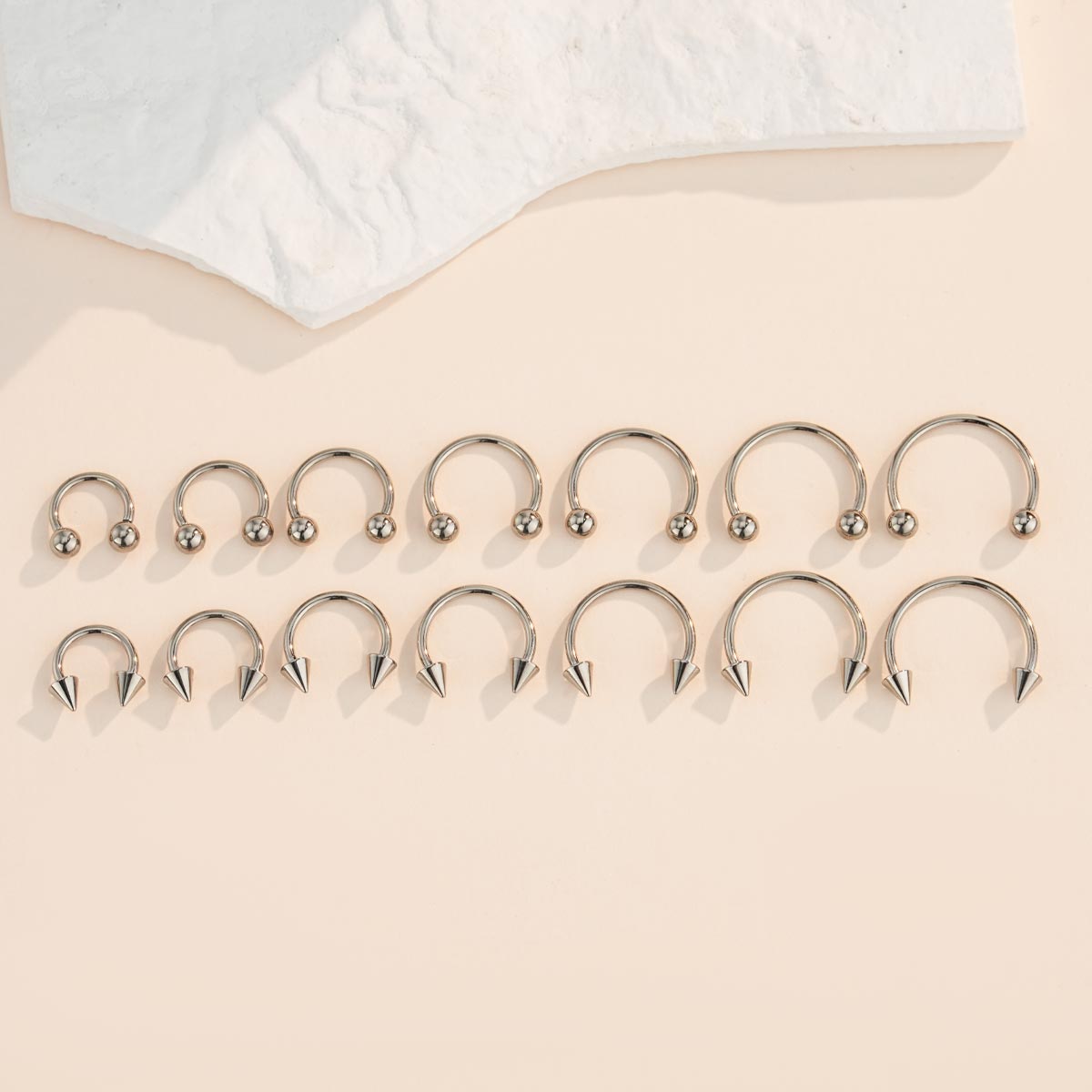 2PCS 18G Spike Ball Internally Threaded Titanium Septum Ring
