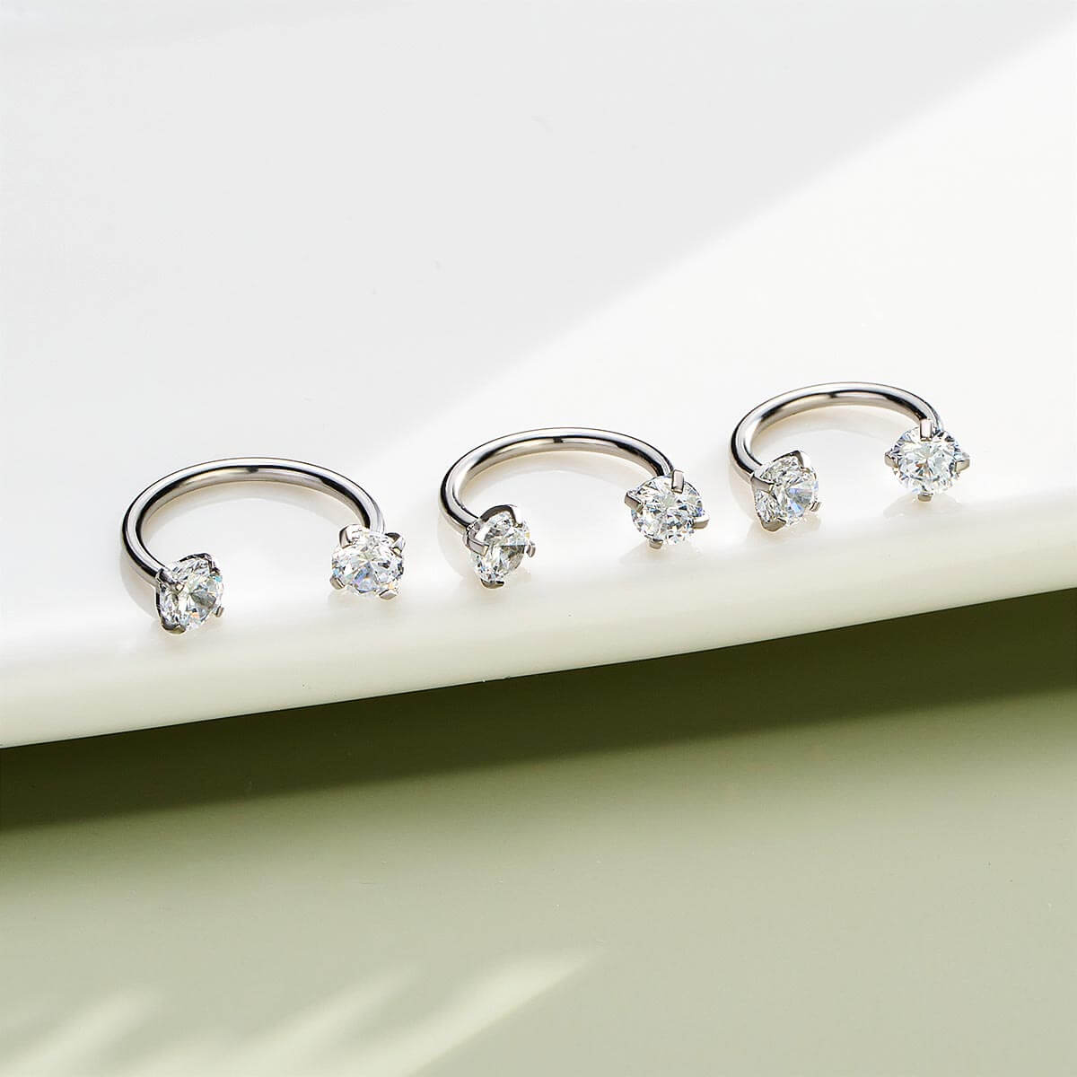 Internally Threaded CZ Nose Ring