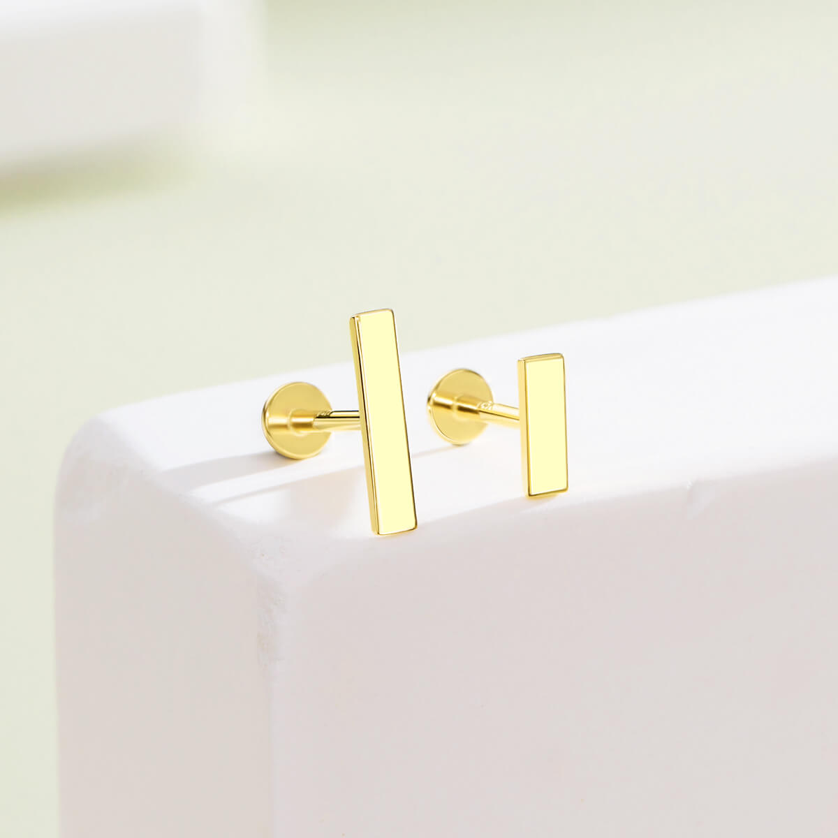 14K Gold Long Bar Threadless Cartilage Earring