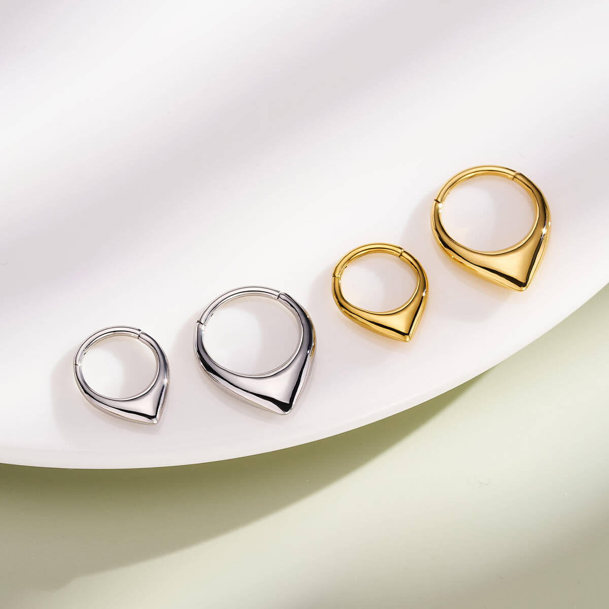 Puffed Thick V-Shaped Septum Ring