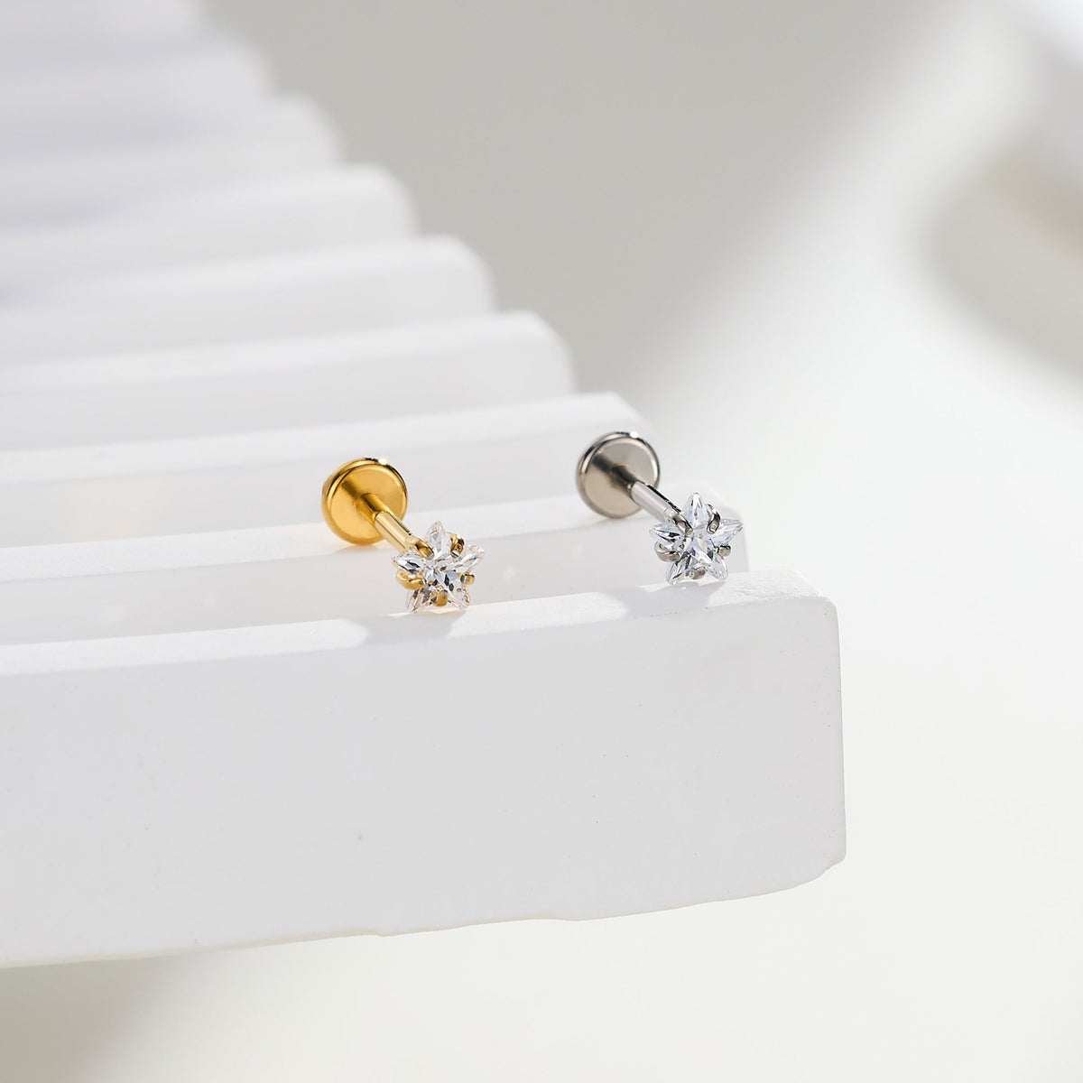 Star CZ Titanium Threadless Nose Stud