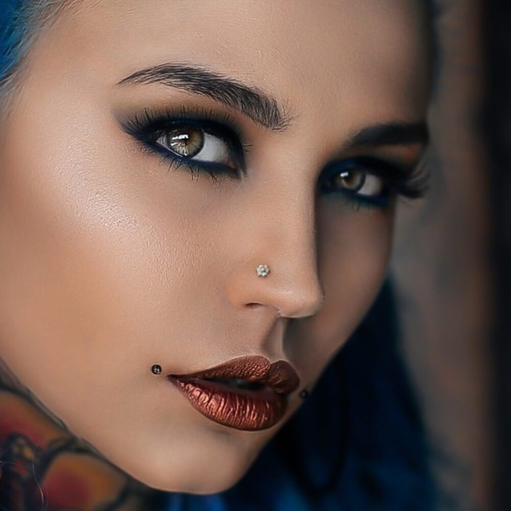 Flower Threadless Titanium Nose Stud