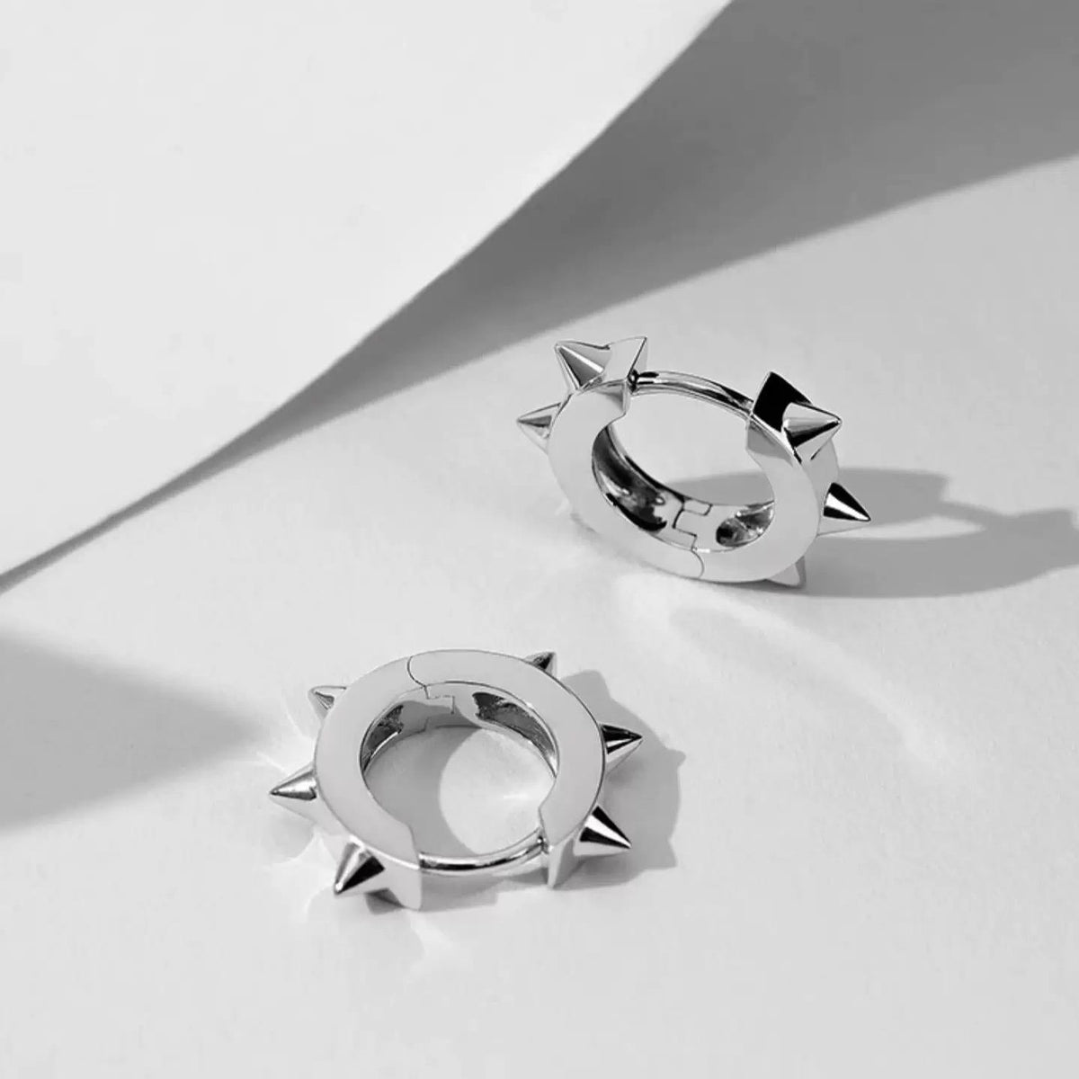 2PCS Spike Punk Hoop Earrings